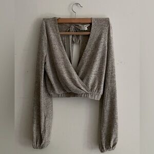 Fashion Nova Keyhole Long Sleeve Crop Top New Never Worn without tags ins Small